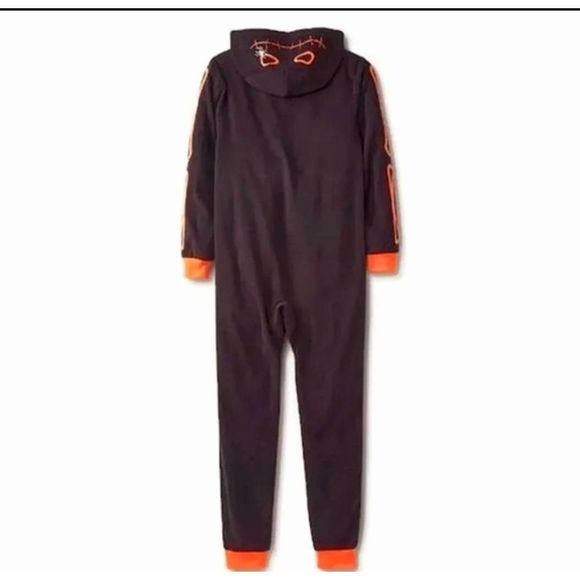 NWT CAT AND JACK SKELETON FLEECE SLEEPER - Picture 2 of 6